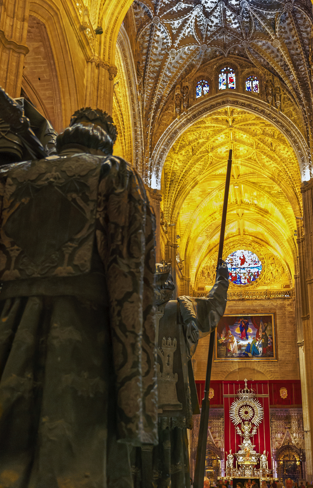 Le tombeau de Christophe Colomb se trouve dans la cathédrale de Séville depuis 1899