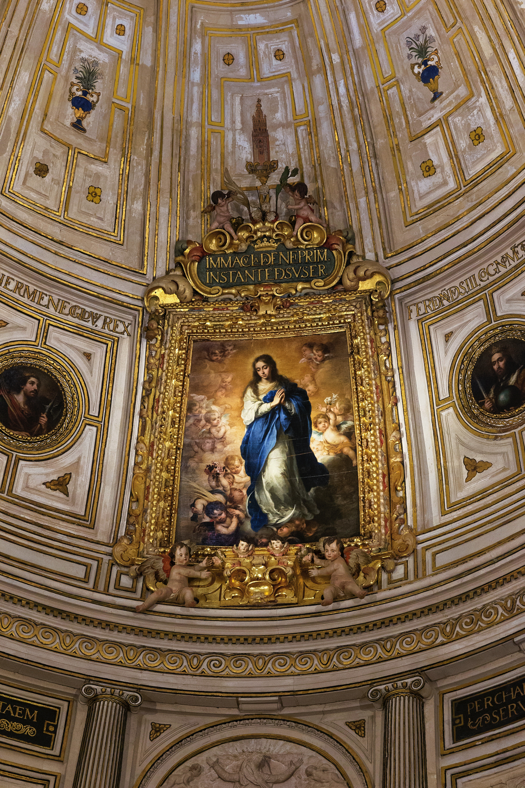 La cathédrale Notre-Dame-du-Siège de Séville est l'église-mère de l'archidiocèse de Séville